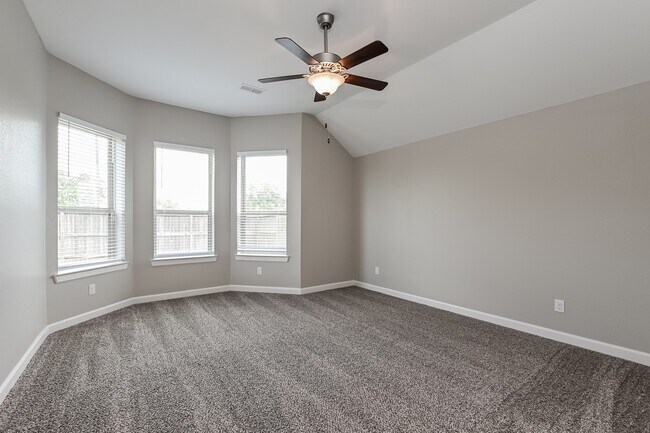 Building Photo - 10327 Armstrong Dr
