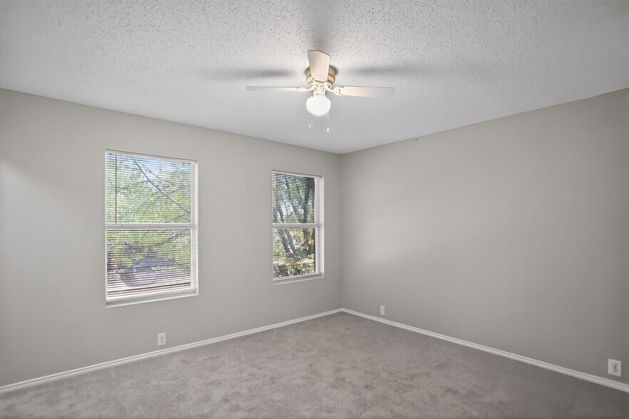 Building Photo - 4608 Merlot Dr