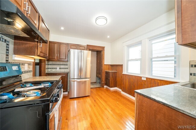 Building Photo - 23 Aldrich Pl