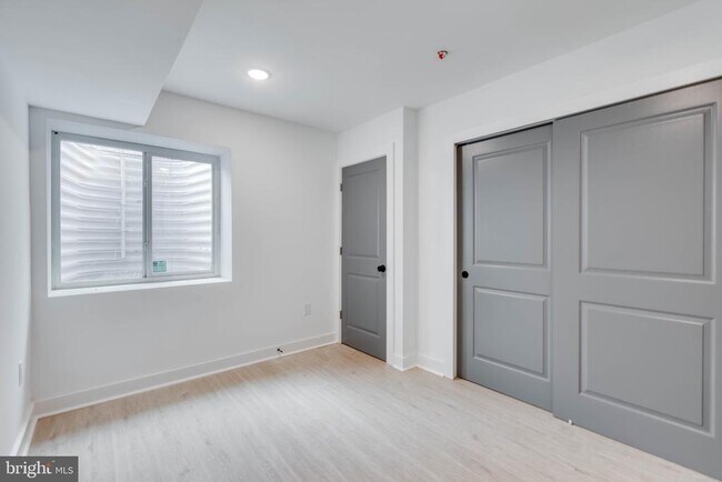 Building Photo - 2314 N Sydenham St