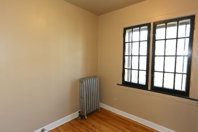 Building Photo - 2208 W Ainslie