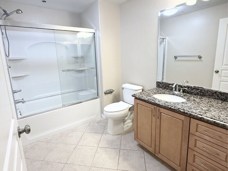 Building Photo - 3877 Pell Pl