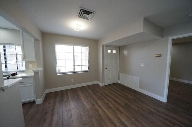 Building Photo - 4729 Nara Vista Way