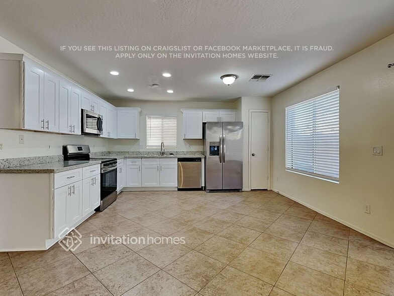 Building Photo - 6805 N 130th Ave