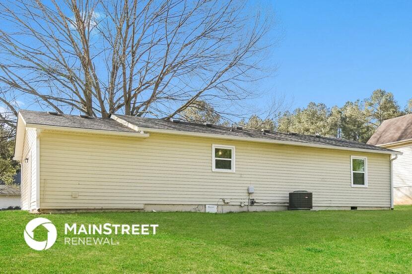 Building Photo - 19 Sioux Rd NE