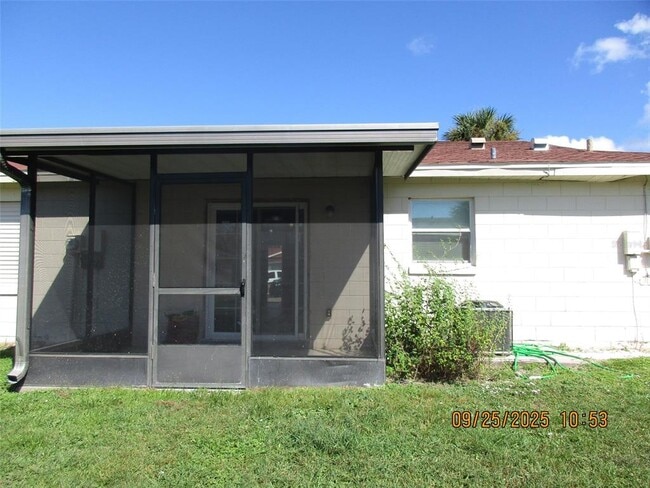 Building Photo - 17 Lago Mesa Way