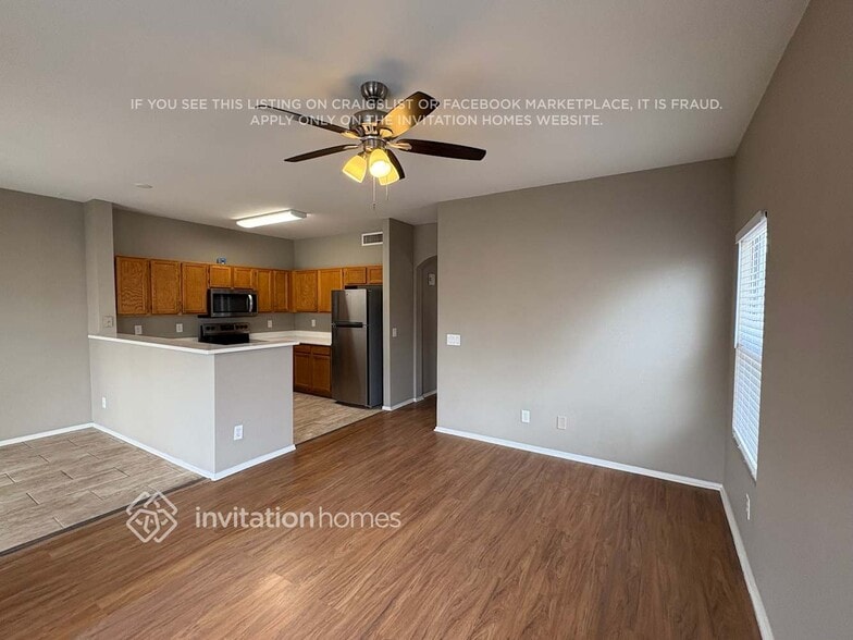 Building Photo - 16487 N 67th Dr