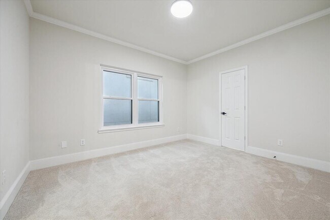 Building Photo - 4317 Verone St