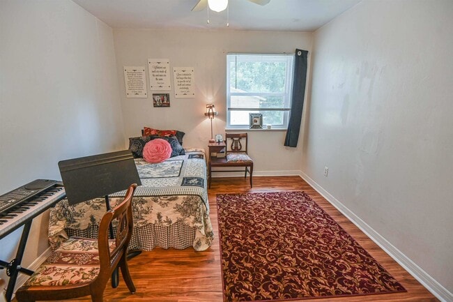 Building Photo - 809 California St