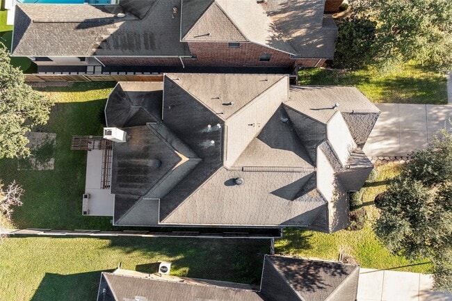 Building Photo - 28210 Chalet Park Dr