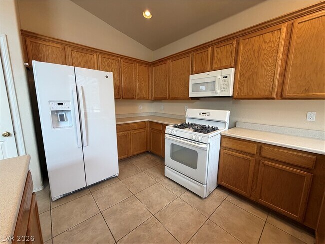 Building Photo - 6420 Casamar St
