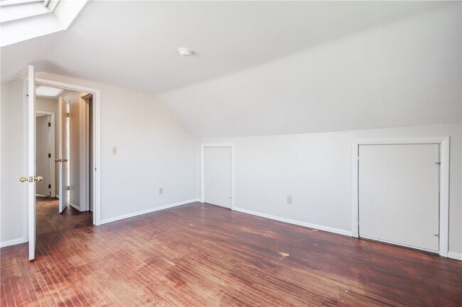 Building Photo - 26 Clearview Ave