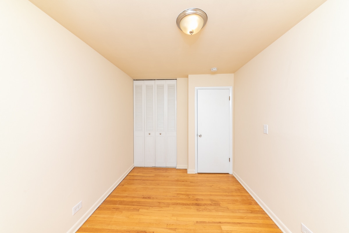 Building Photo - 820 N Milwaukee Ave