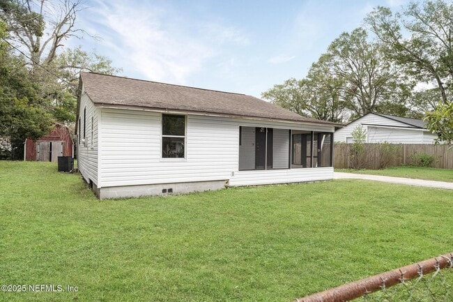 Building Photo - 1035 Odessa Dr E