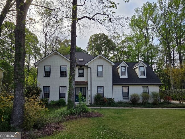 Building Photo - 215 Calgary Dr