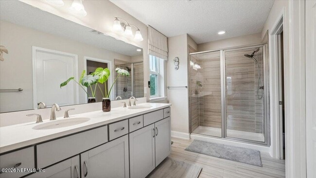 Building Photo - 1120 Persimmon Dr