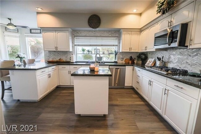 Building Photo - 2237 Fiero Dr