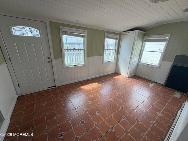 Building Photo - 3104 Sunset Ave