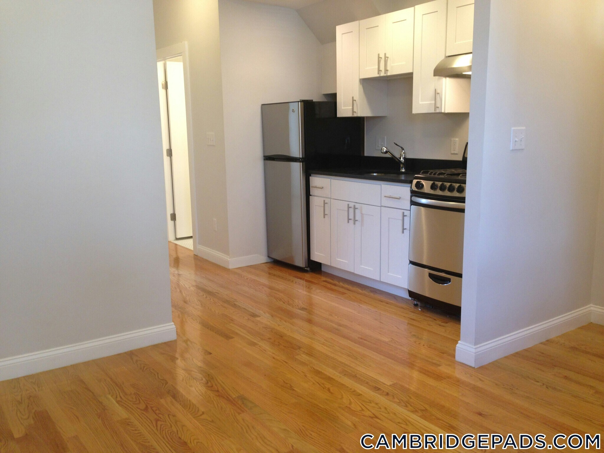 Building Photo - 100 Willow St