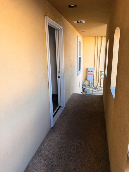 Building Photo - 4411 Chastant St