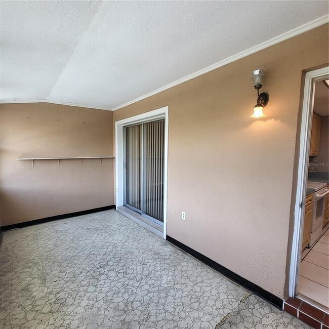 Building Photo - 911 Washington Ave SW