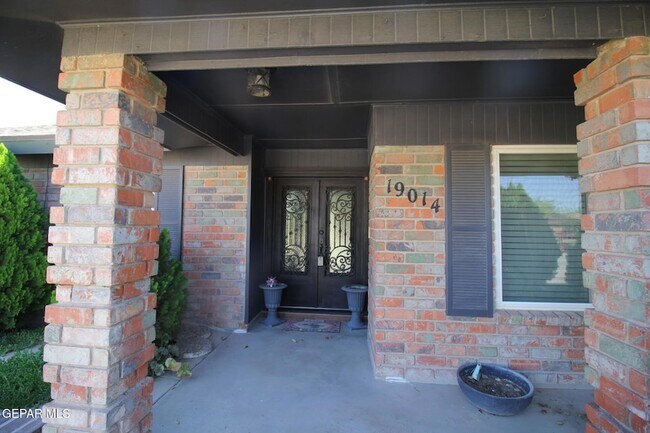 Building Photo - 19014 Armington Dr