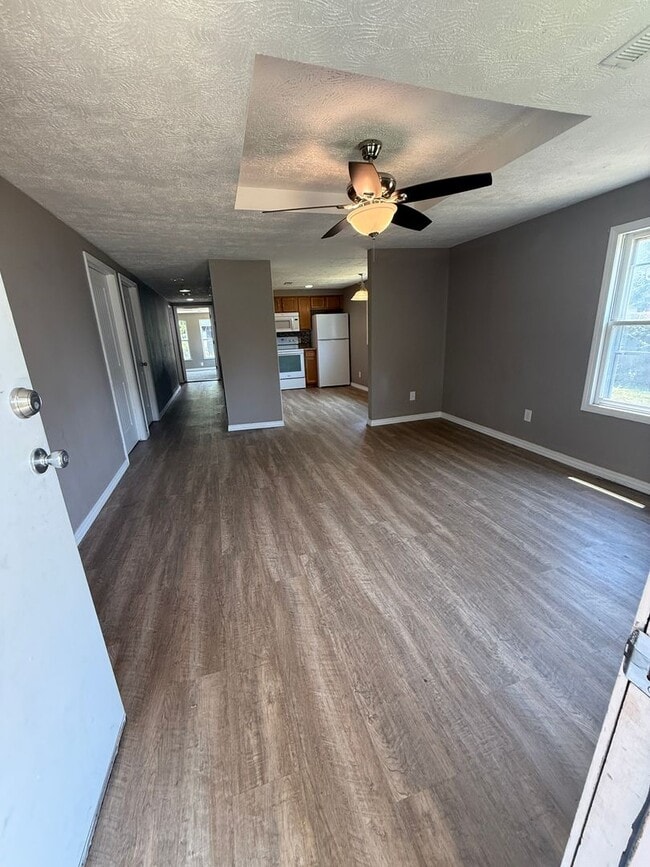 Primary Photo - 3 bedroom/1 bath house