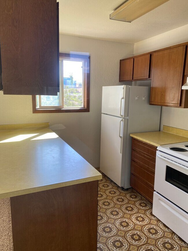 Building Photo - 2030-2040 NW Friel Street