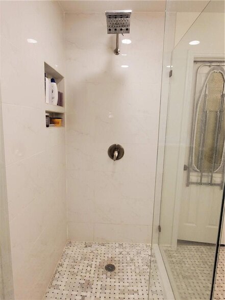 Building Photo - 1809 Dayflower Trce