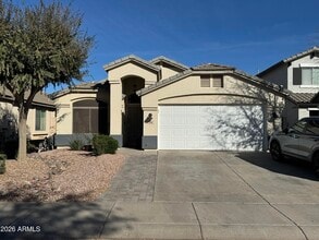 Building Photo - 734 E Kelsi Ave