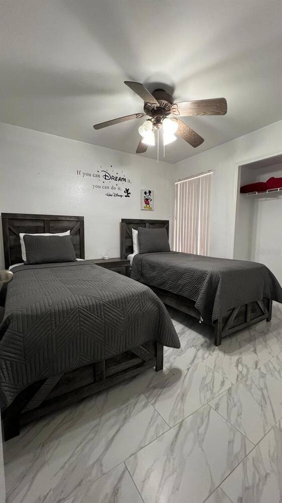 Building Photo - 2444 Sweetwater Club Cir