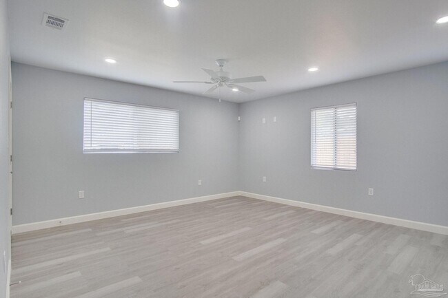 Building Photo - 114 Altamont Rd