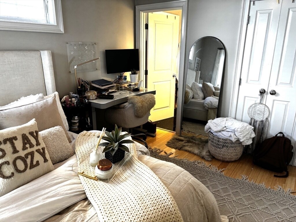 Building Photo - 18 Knowlton St