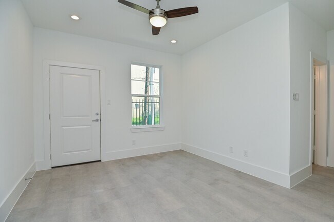 Building Photo - 4317 Koehler St