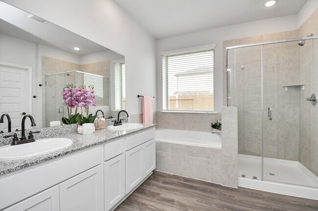 Building Photo - 395 Hunter Rnch Wy