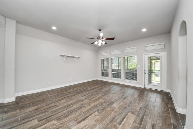 Building Photo - 6022 Daggerwing Wy