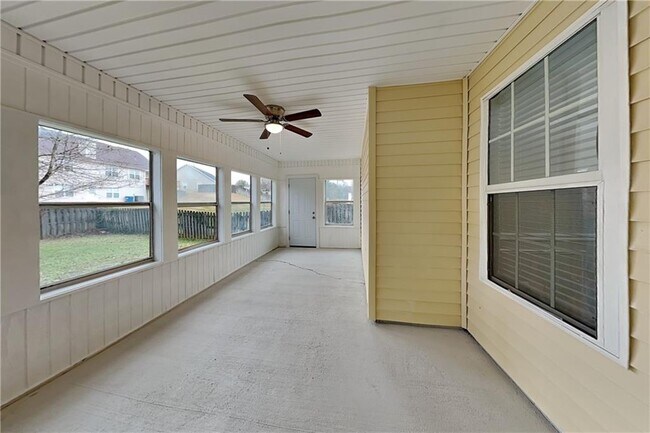 Building Photo - 405 Windsor Brook Ln SE