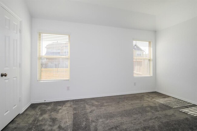 Building Photo - 11067 N Lake Mist Ln