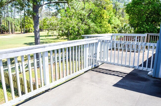 Building Photo - Nice 3 Bedroom 2 Bath Condo on Ironwood Golf Course
