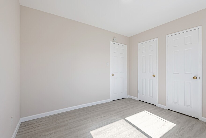 Building Photo - 1180 Saranap Ave
