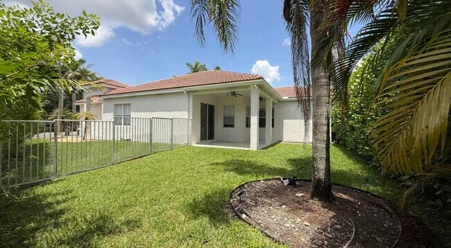 Building Photo - 522 Live Oak Ln