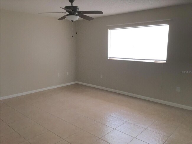 Building Photo - 210 SE 53rd Ct