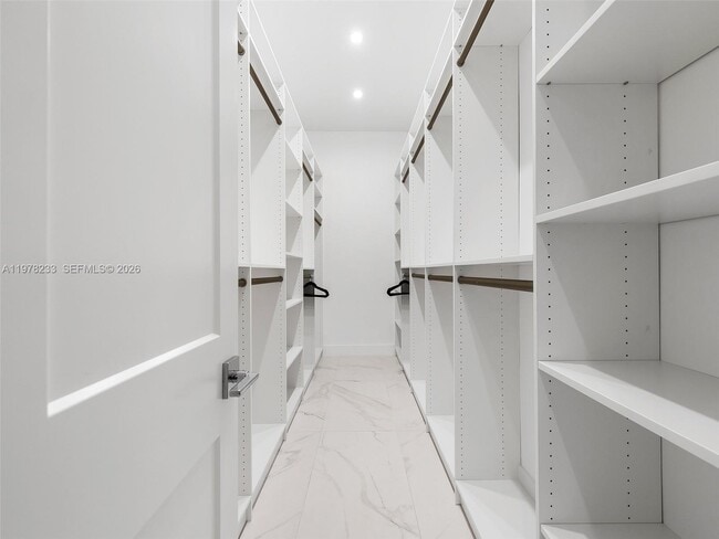 Building Photo - 1484 SW 32nd St