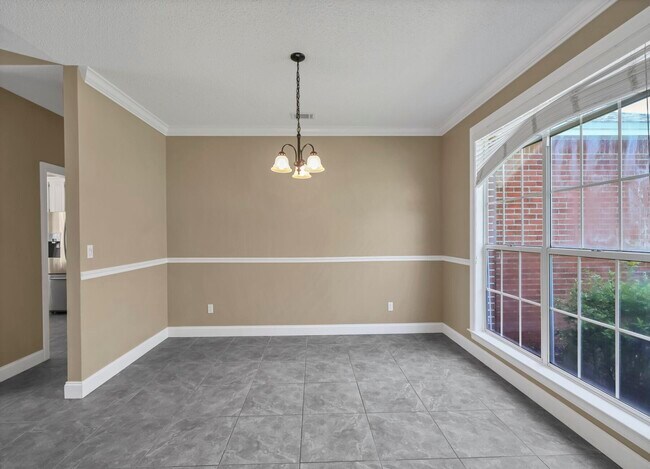 Building Photo - 4469 Parkwood Square