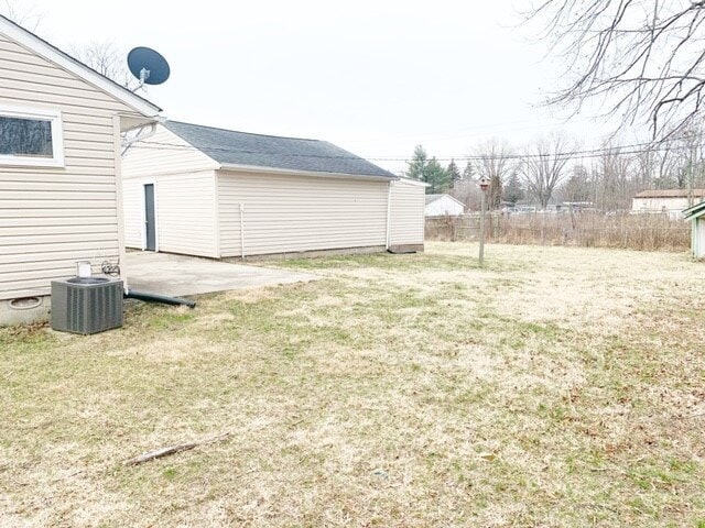 Building Photo - EAST SIDE 3BR RECENTLY UPDATED!