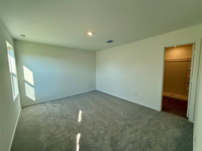 Building Photo - 3168 Sunset Glory Dr