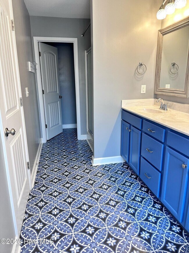 Building Photo - 109 Pennington St