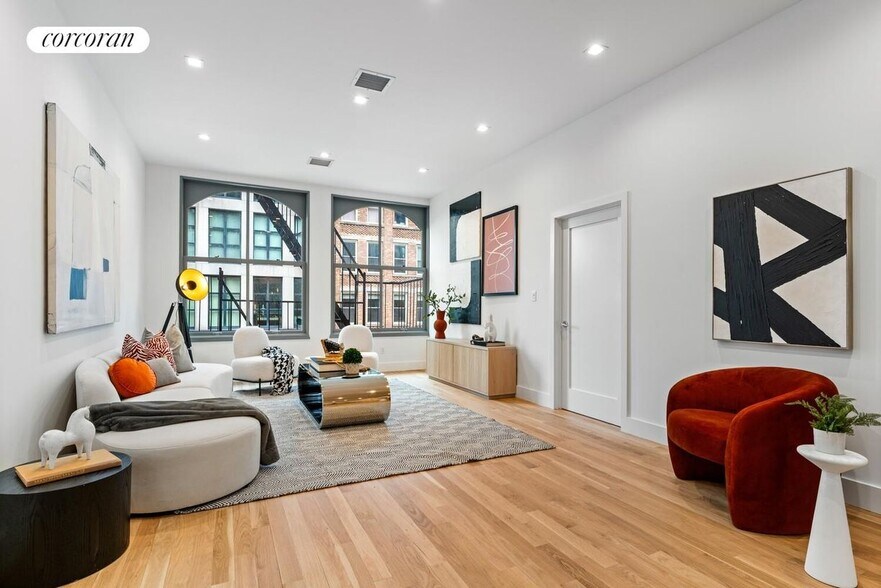 Primary Photo - 228 W Broadway