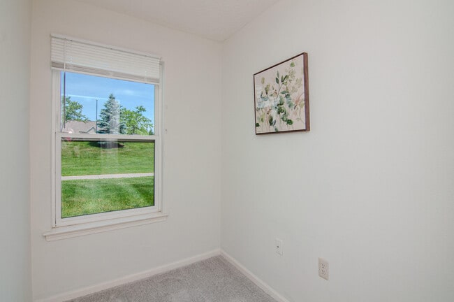 Building Photo - 1704 Weatherstone Dr