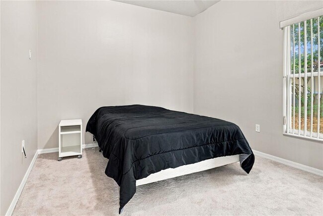Building Photo - 3616 Valleyview Dr
